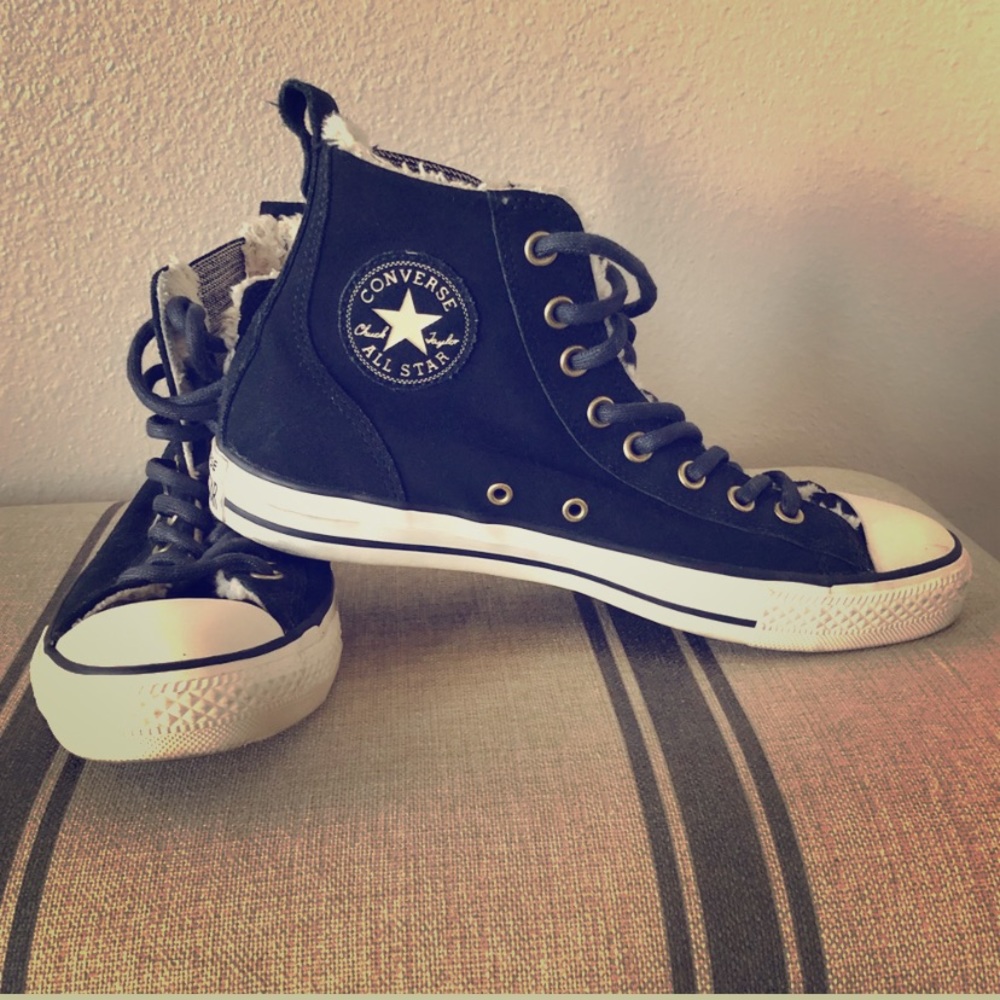 Black converse
